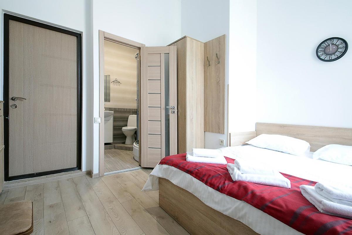 Buk Apartments On Doroshenka 29 Lviv Kültér fotó
