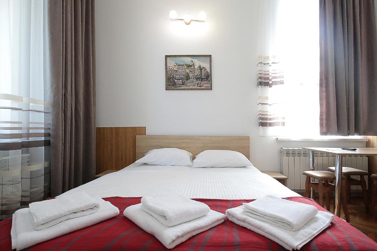 Buk Apartments On Doroshenka 29 Lviv Kültér fotó