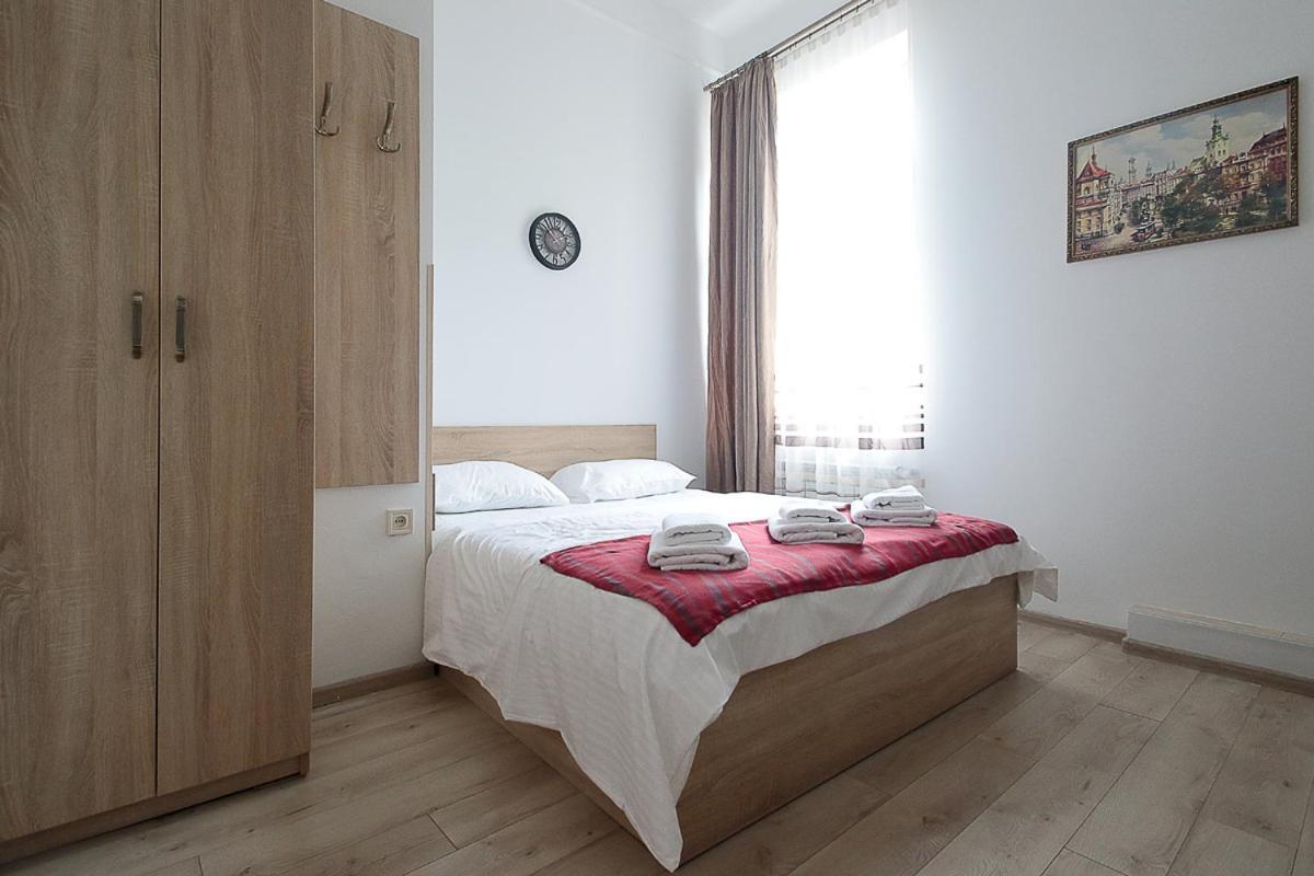 Buk Apartments On Doroshenka 29 Lviv Kültér fotó