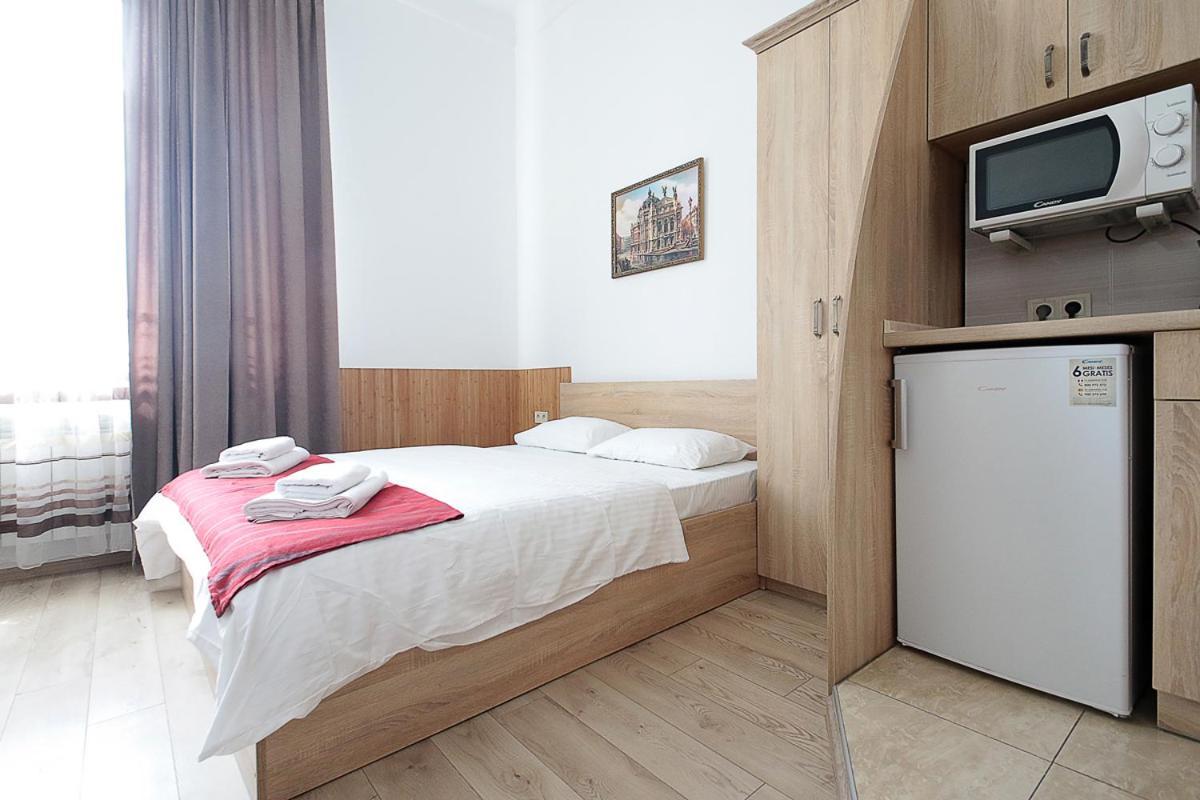Buk Apartments On Doroshenka 29 Lviv Kültér fotó