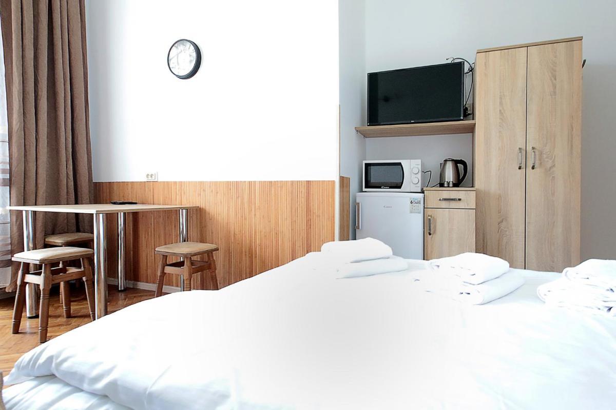 Buk Apartments On Doroshenka 29 Lviv Kültér fotó