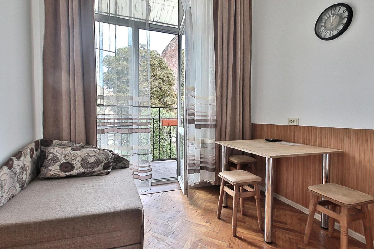 Buk Apartments On Doroshenka 29 Lviv Kültér fotó