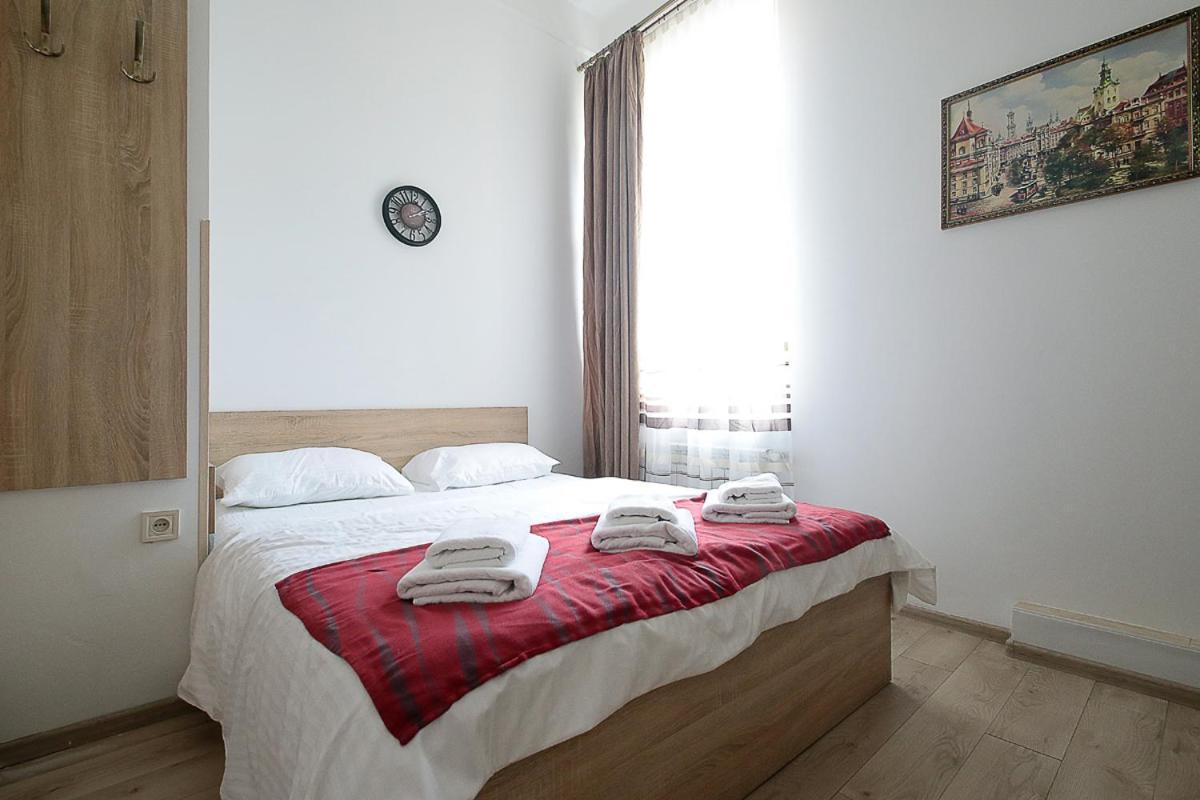 Buk Apartments On Doroshenka 29 Lviv Kültér fotó