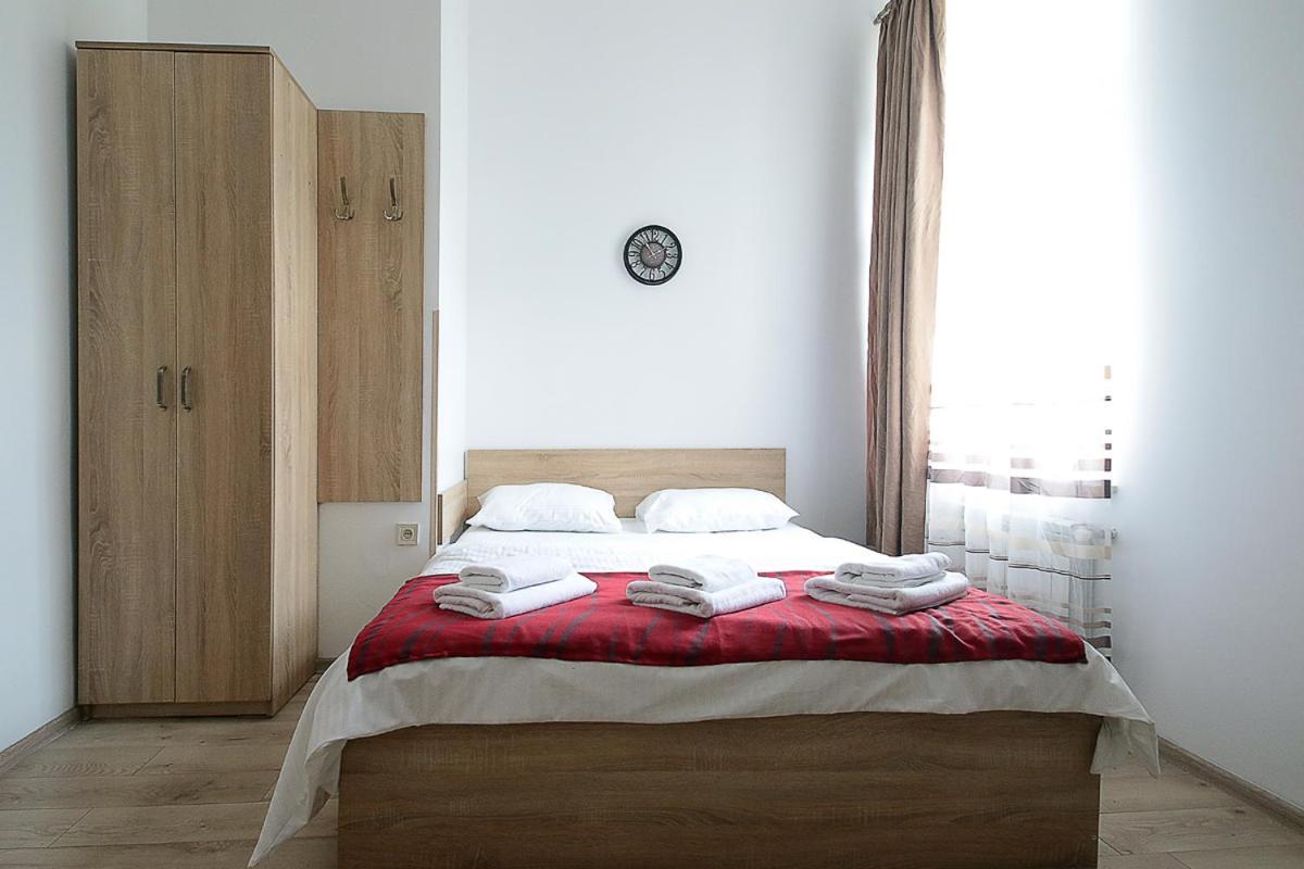 Buk Apartments On Doroshenka 29 Lviv Kültér fotó