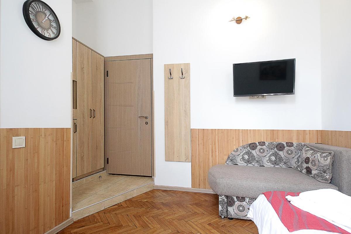 Buk Apartments On Doroshenka 29 Lviv Kültér fotó